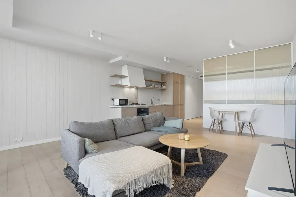 Bondi Junction 1房 Oxford设计公寓 开放式生活区 Miele厨电 采光卧室 露台景观 西场近便 Exclusive Designer Apartment