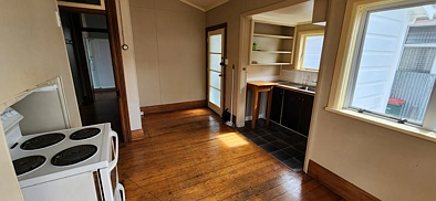 CENTRAL THREE BEDROOM HOME