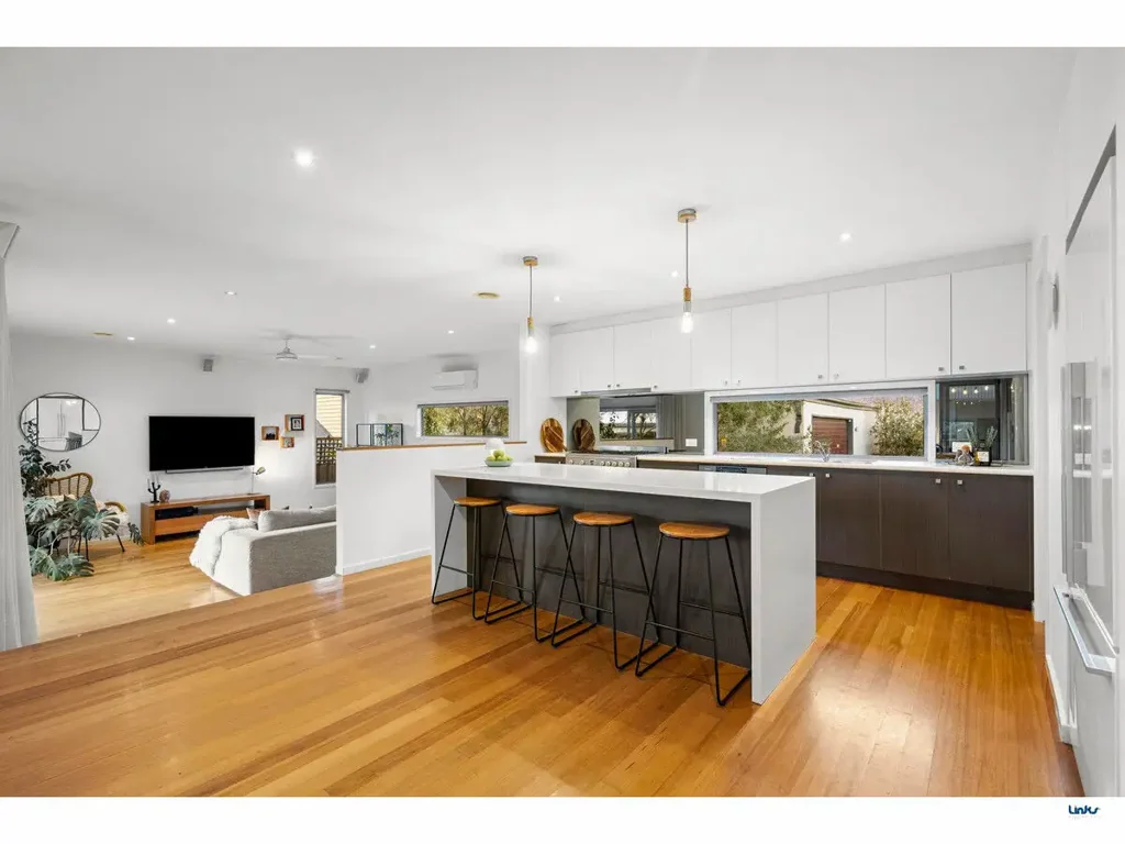 4 Deep Creek Court, Torquay, VIC 3228