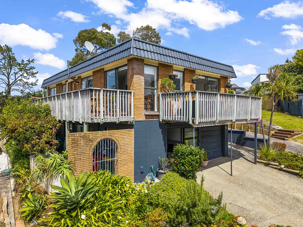 170 Stapleford Crescent, Browns Bay, North Shore City, Auckland