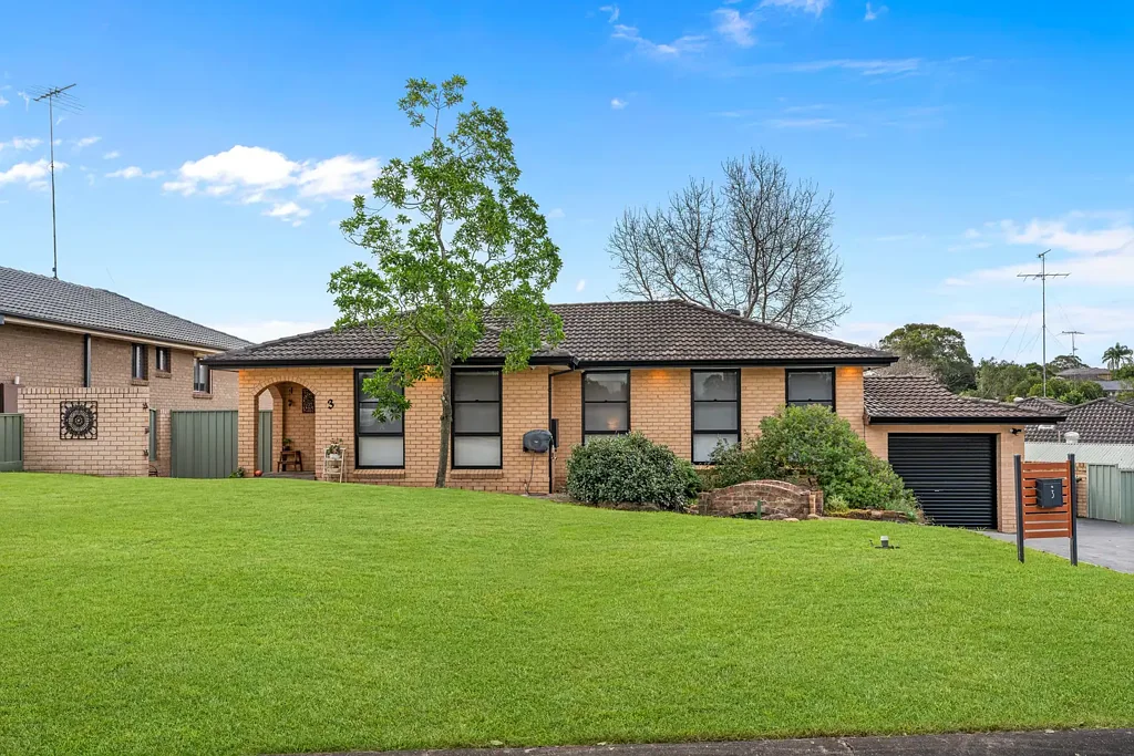 Cranebrook 3 Slaapkamer Unique Family Home with Character, Space & Endless Storage