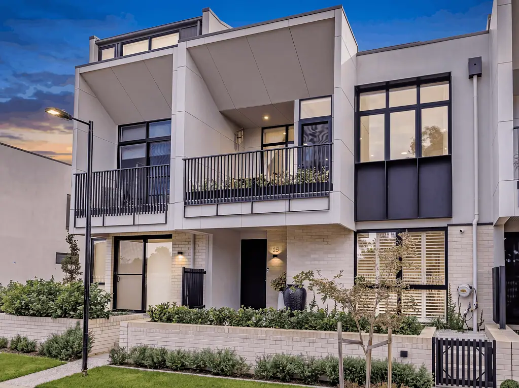 West Lakes 4Phòng ngủ Bespoke Design for Luxury Living and Direct Golf Course Views
