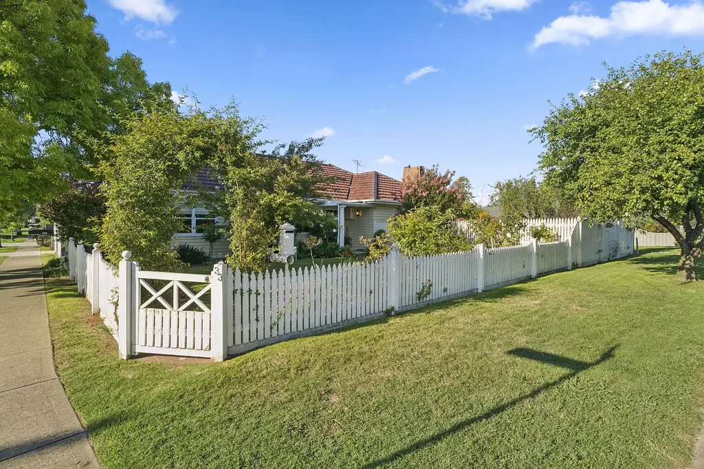 Mansfield 3બેડરૂમ Beautiful country style home and garden in the heart of town!