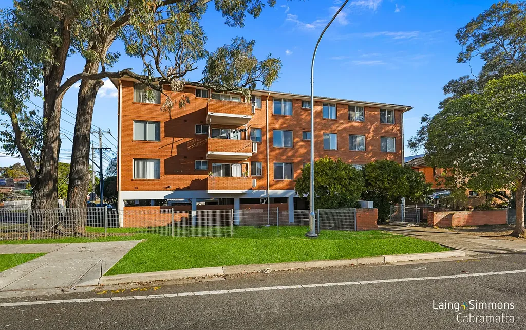 Cabramatta 1ਬੈੱਡਰੂਮ FIRST-FLOOR UNIT IN A CONVENIENT LOCATION