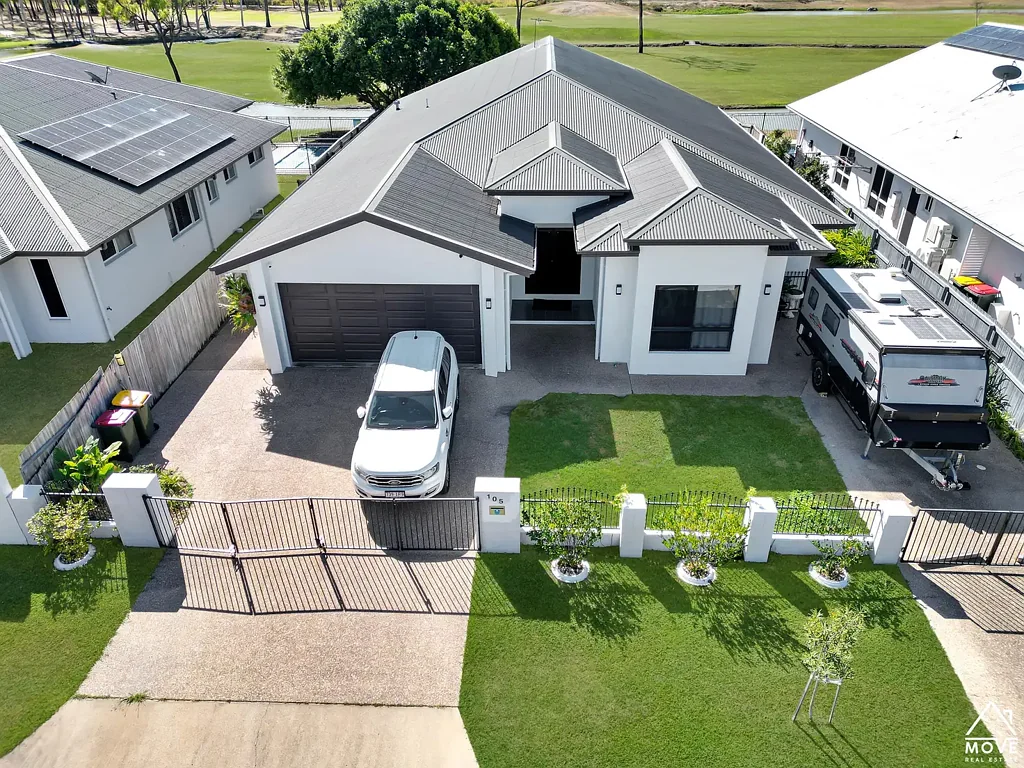 Kirwan 4房  Luxury Living with Golf Course Views