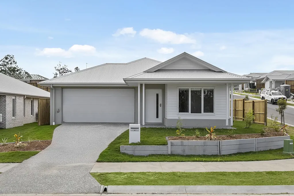 Modern Family Living in the Heart of Ripley