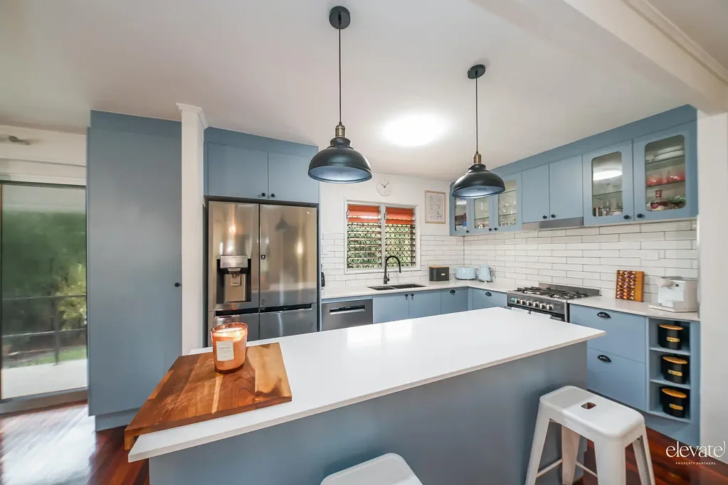 Cranbrook 3房  Flexible Family Living with Multiple Living Areas and a Sparkling Pool