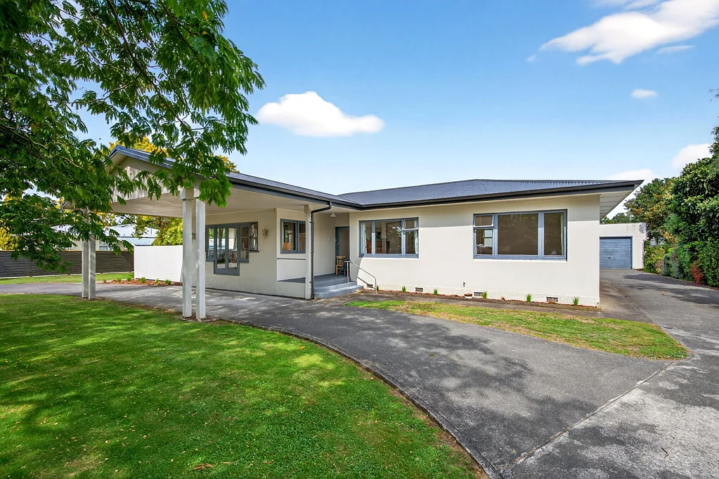 Greytown 3Phòng ngủ Easy Living, Great Location - BEO $699,000