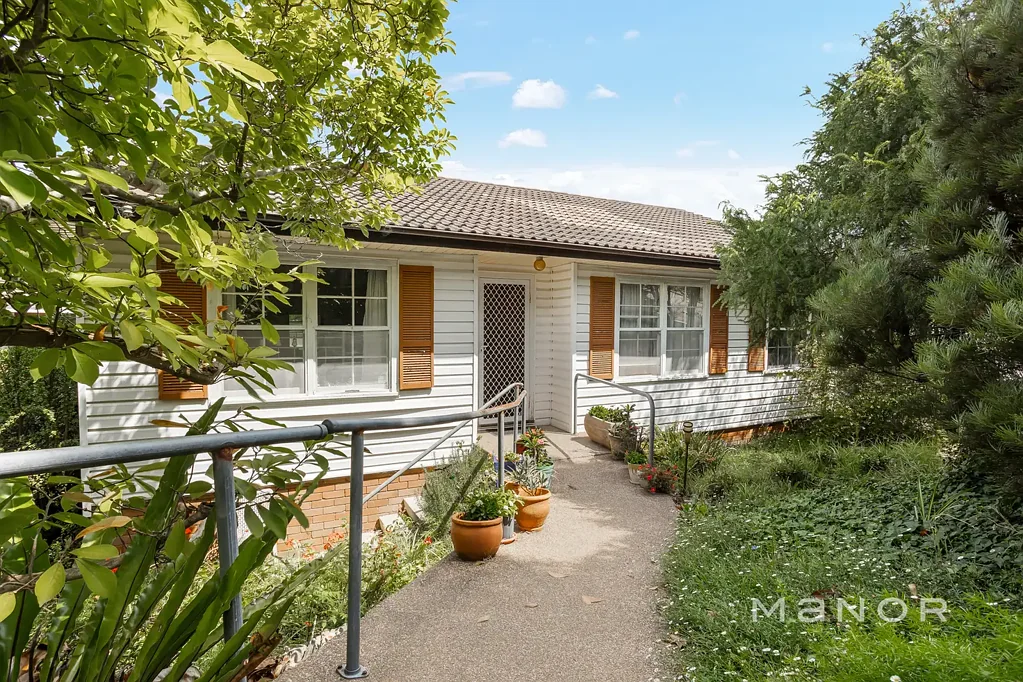 Spacious Family Home in Prime Oatlands Location – Walk to Schools, Shops & Transport!