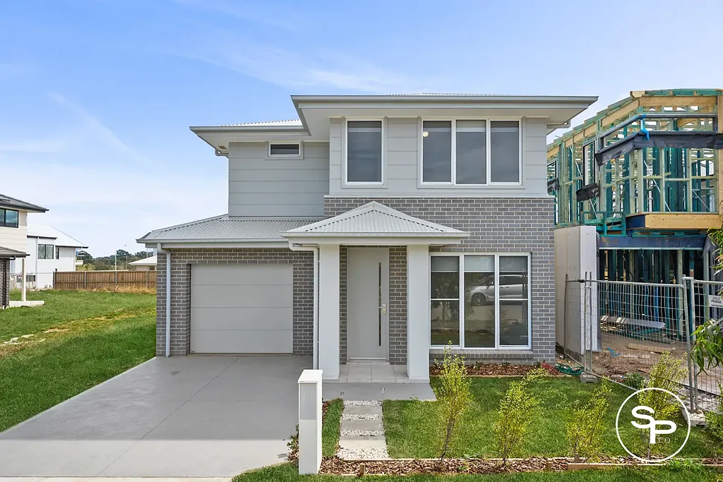 Brand New Family Home with solar in the Heart of Cobbitty!