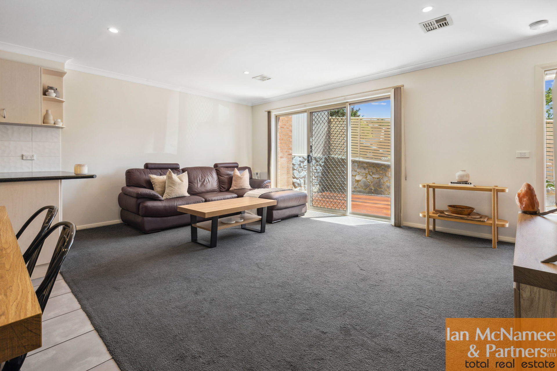 UNIT 4 30 ROSS RD, QUEANBEYAN NSW 2620, 0 phòng ngủ, 0 phòng tắm, Townhouse