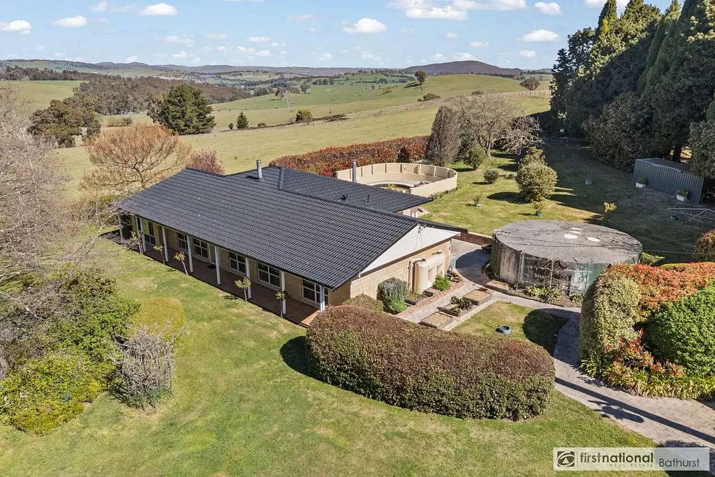 Rural Lifestyle on 10 acres – Spacious 5 Bedroom Homestead