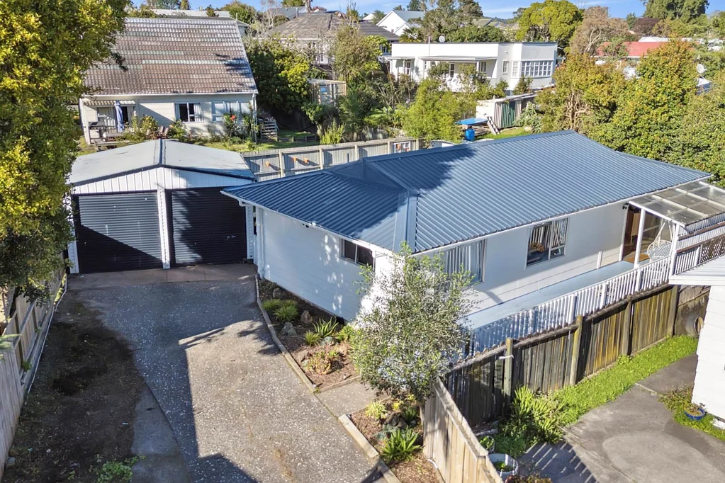 1/24 Farwood Drive, Henderson, Waitakere City, Auckland