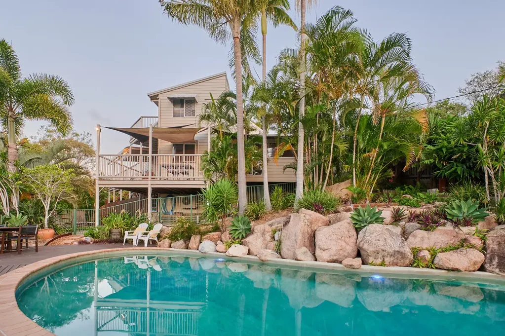 EXECUTIVE, PRIVATE OASIS WITH A POOL & GARDENING INCLUDED
