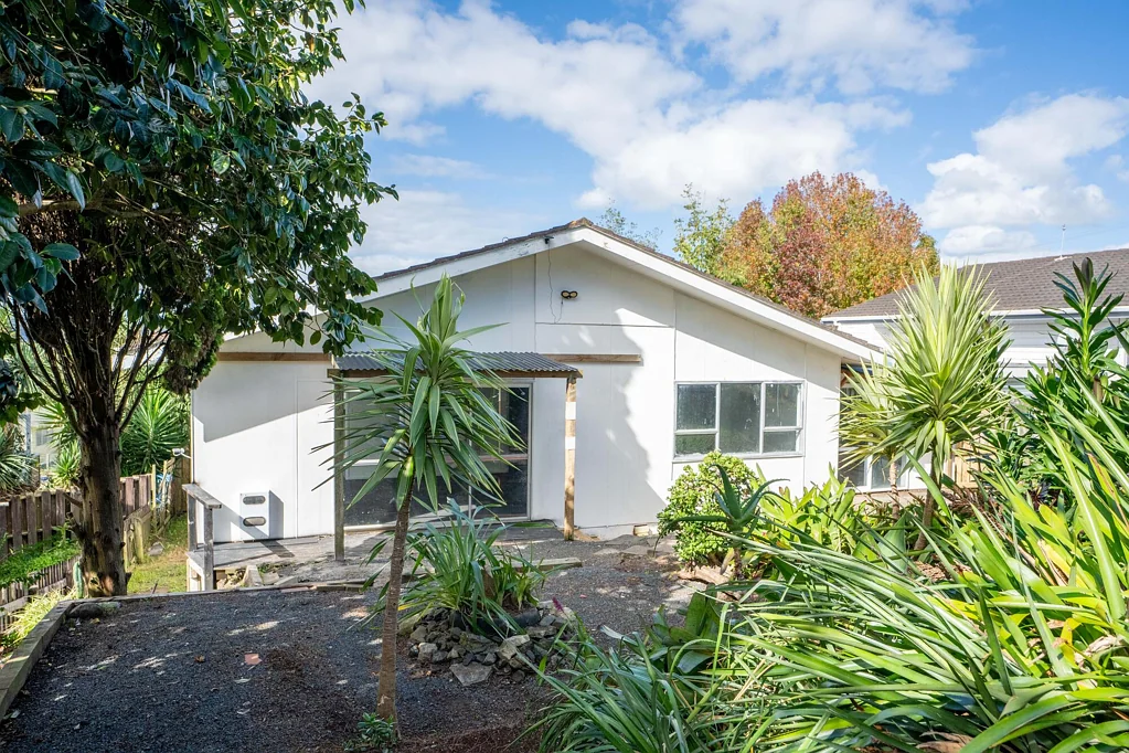Raumanga 2 Slaapkamer Easy Add Value Opportunity!