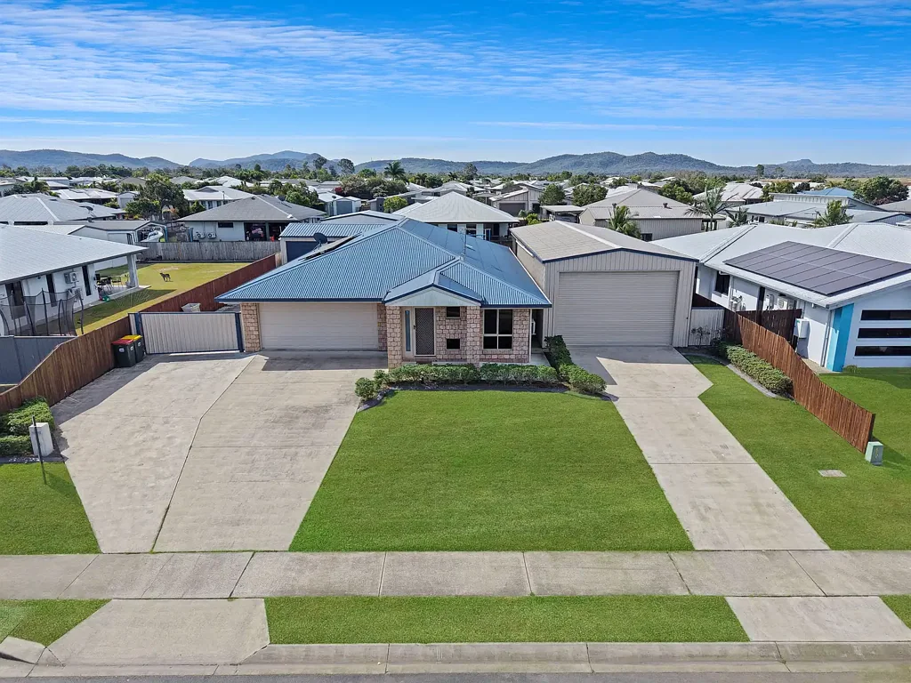 1 Bowden Cres, Marian, QLD 4753