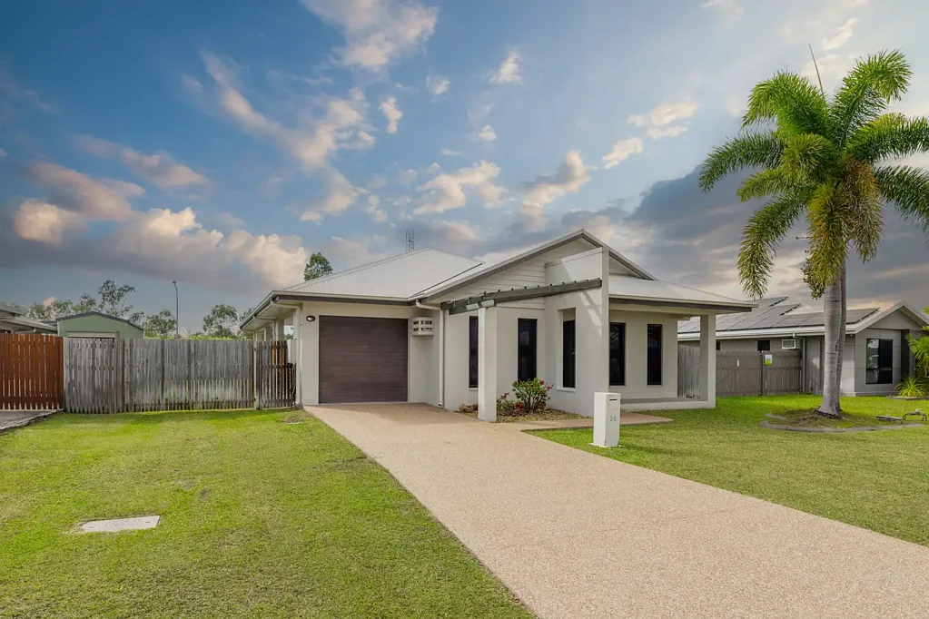 38 Batiki Circuit, Burdell, QLD 4818
