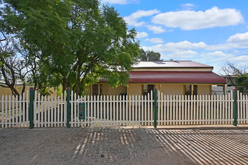 Broken Hill 3ਬੈੱਡਰੂਮ LEASED FOR $340 PER WEEK