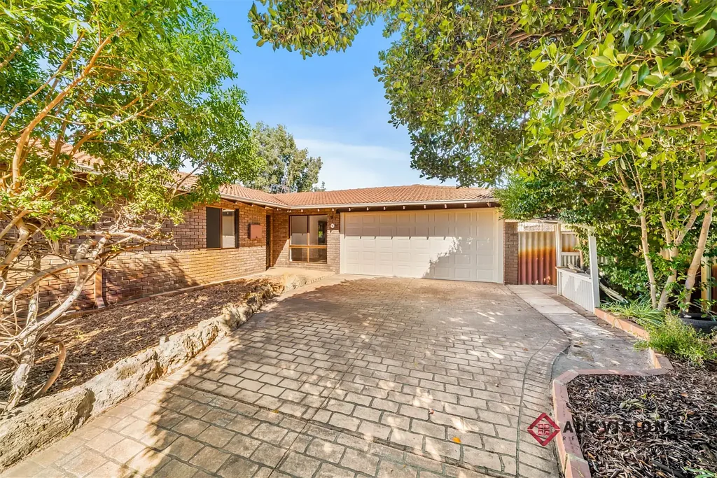 19 Pearson Crescent, Bull Creek, WA 6149