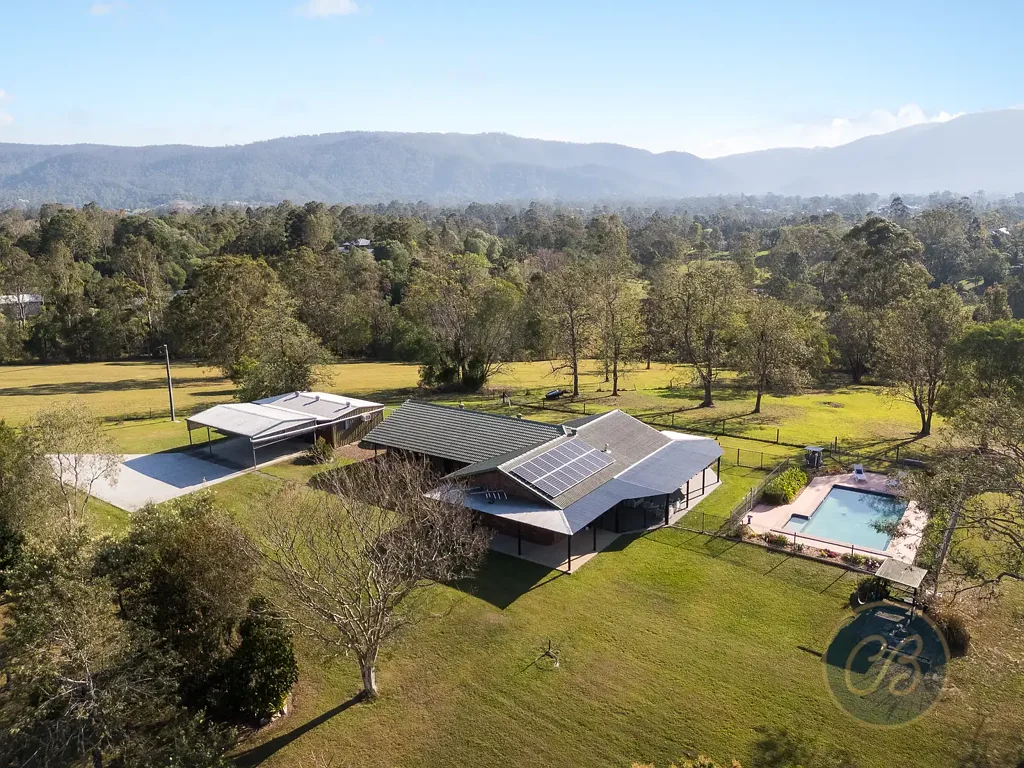 Wights Mountain 6Zimmer Serene Acreage Lifestyle with Breathtaking Views