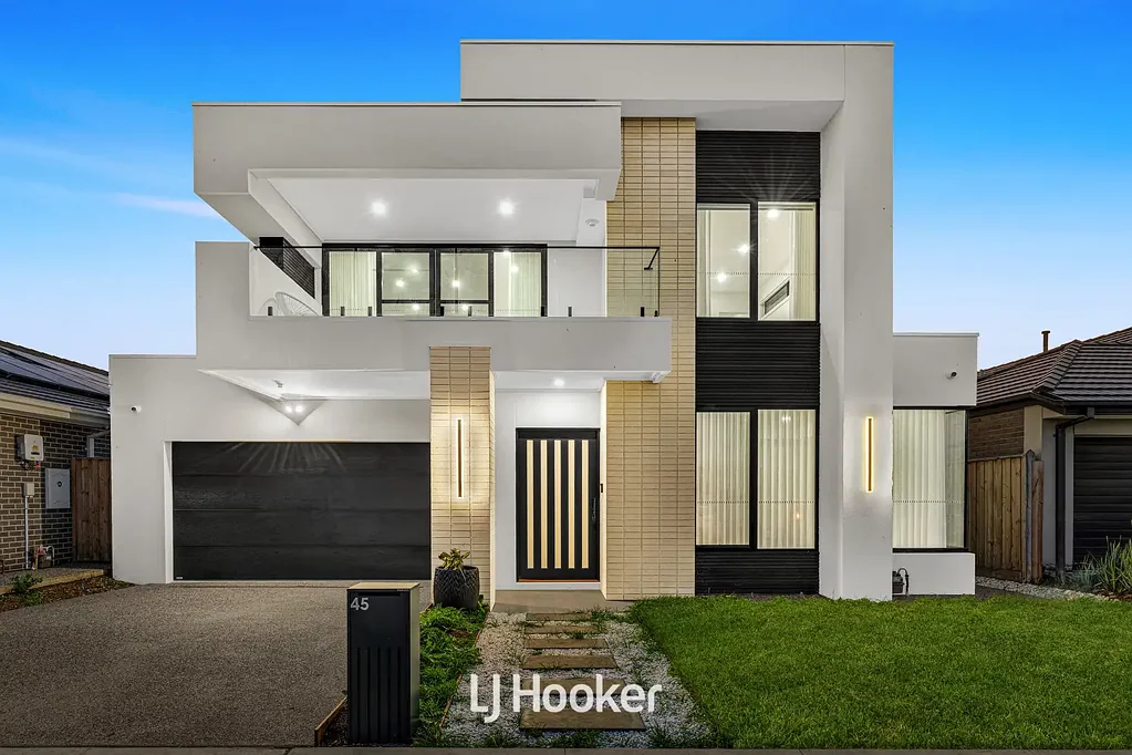 Berwick 6部屋 Expansive Family Living Designed for Every Stage of Life