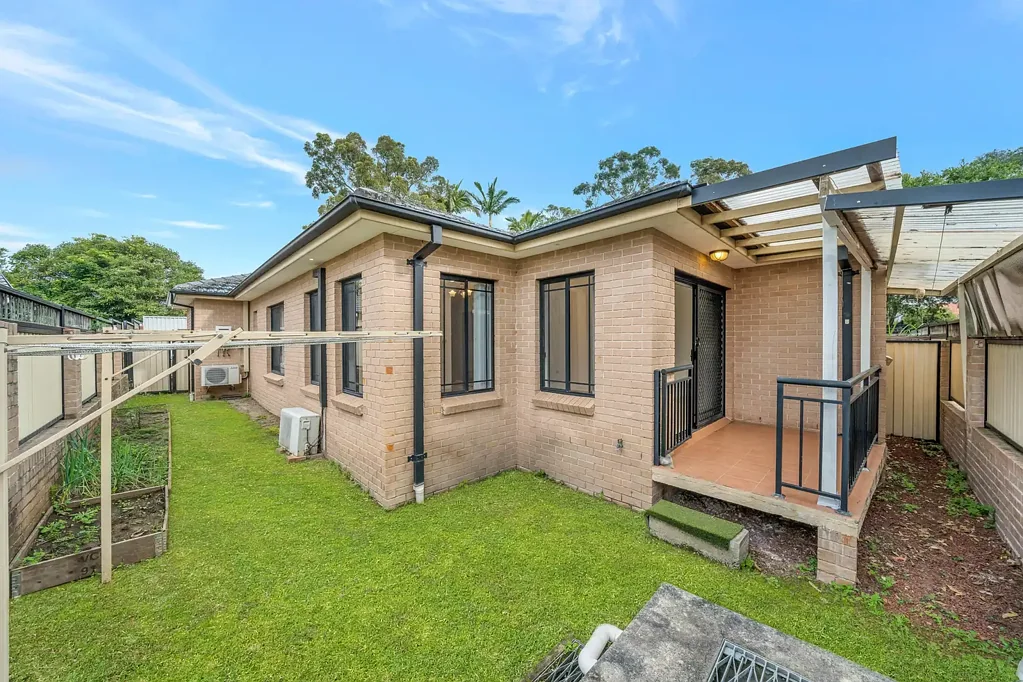 Effortless Living in a Well-Connected Location