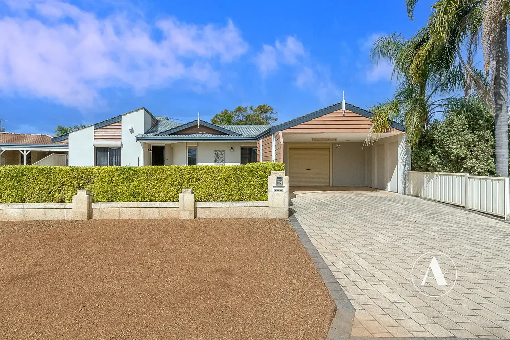 Seville Grove 4 Slaapkamer Entertainers' Paradise with Endless Family Flexibility!