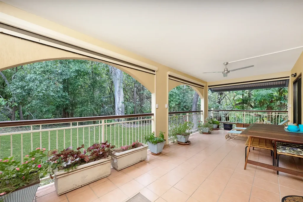 Douglas 3Kwarto House-Sized Apartment with Tranquil Bush Views - Unbeatable Location Near Hospital & Uni