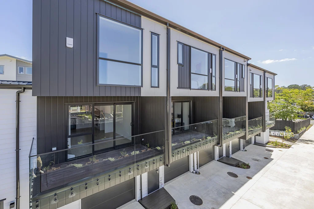 Oteha 4 Bedroom Brand-New Freehold Homes - CCC & Title Issued