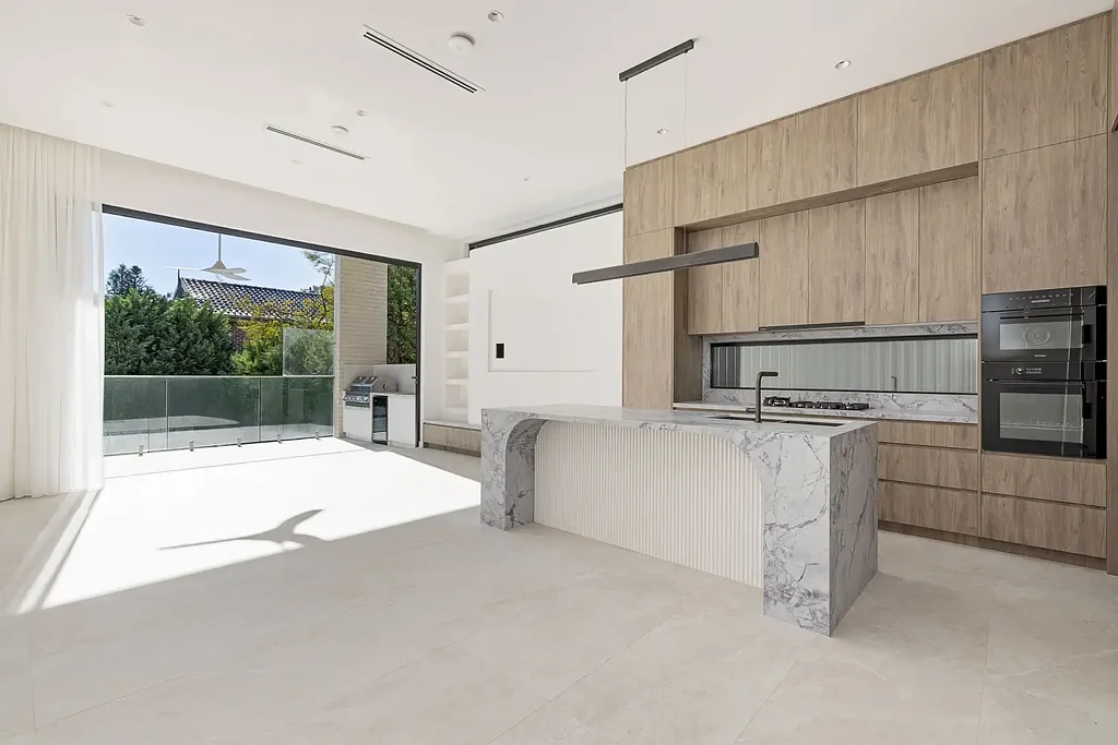 Brand-new luxurious family duplex with pool