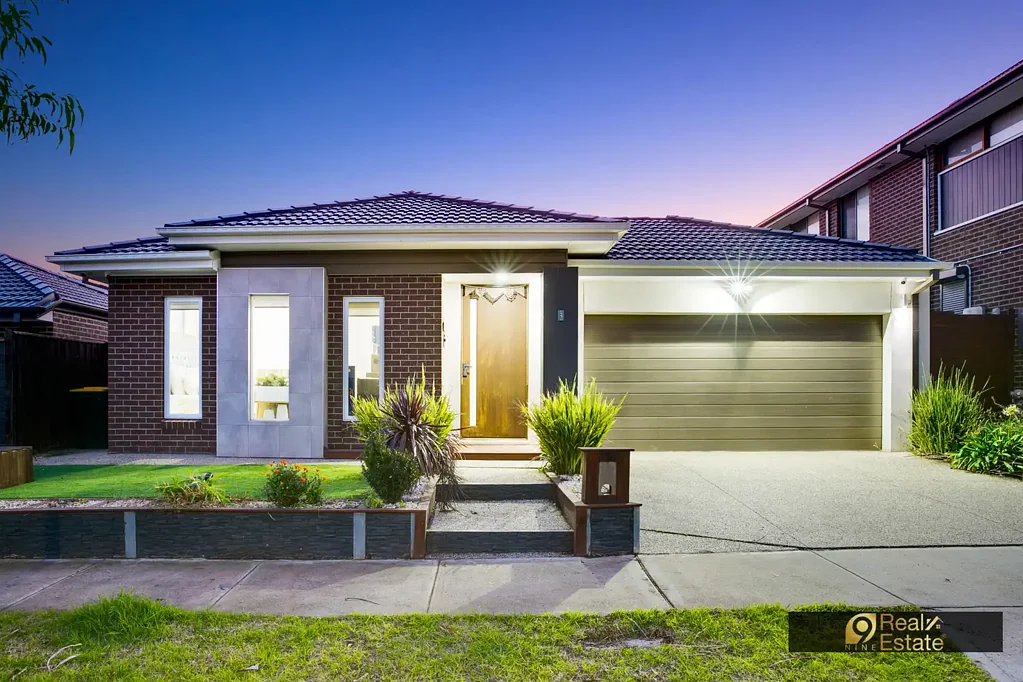Tarneit 4ਬੈੱਡਰੂਮ Stylish & Secure Home in the Heart of Tarneit!