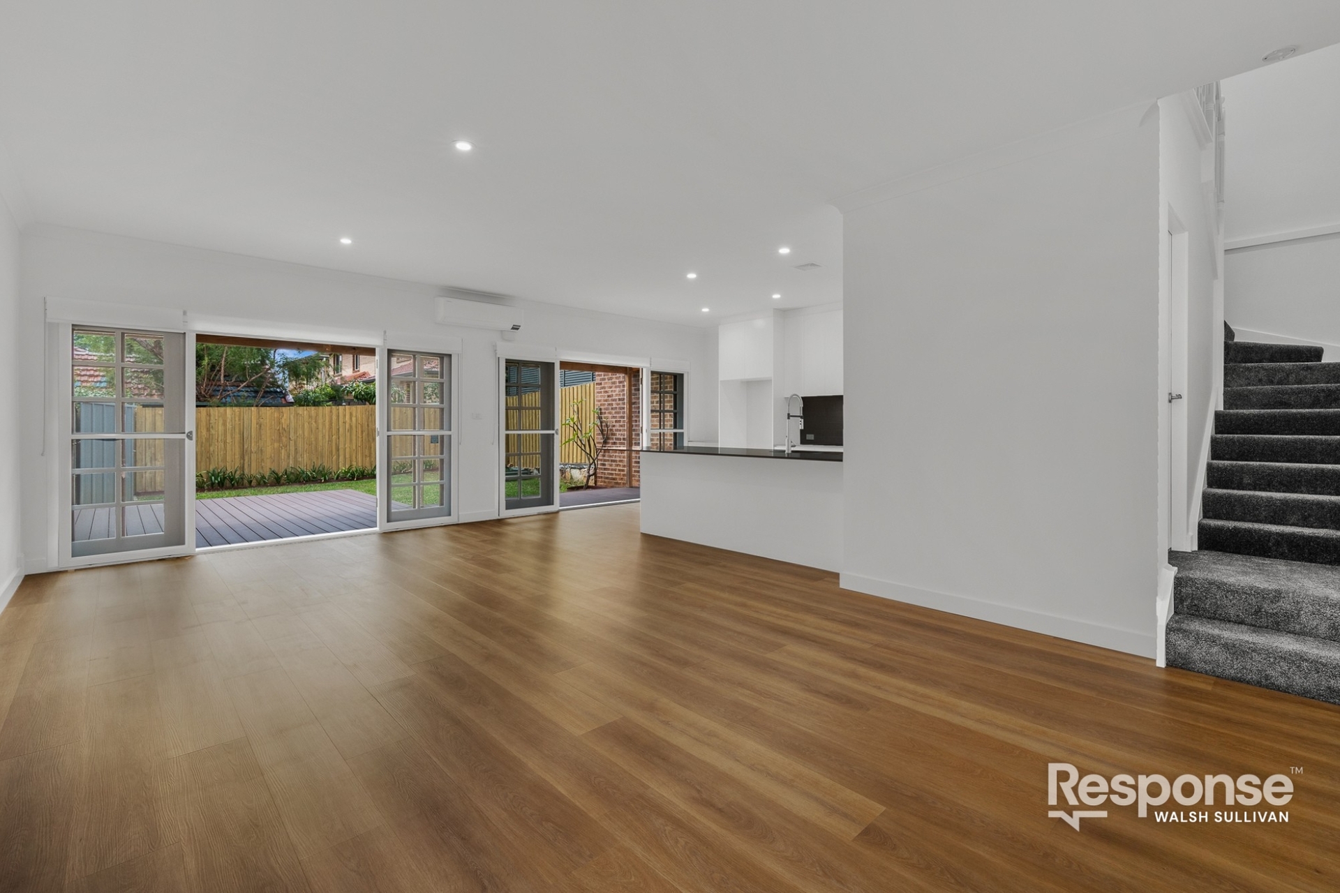 UNIT 2 11-15 CROSS ST, BAULKHAM HILLS NSW 2153, 0 ห้องนอน, 0 ห้องน้ำ, Townhouse