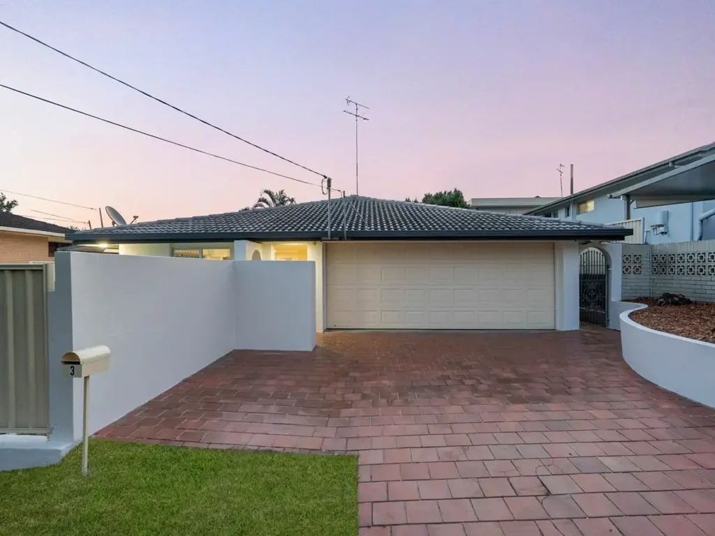 3 Dolphin Street, Macgregor, QLD 4109