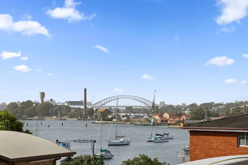 Drummoyne 3Kwarto Elevated Living in a Premier Drummoyne Location