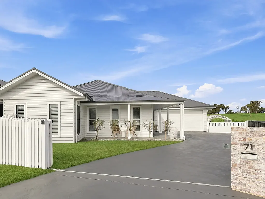 Moss Vale 5 Slaapkamer 'Rosedale' Designer Home & Designer Lifestyle