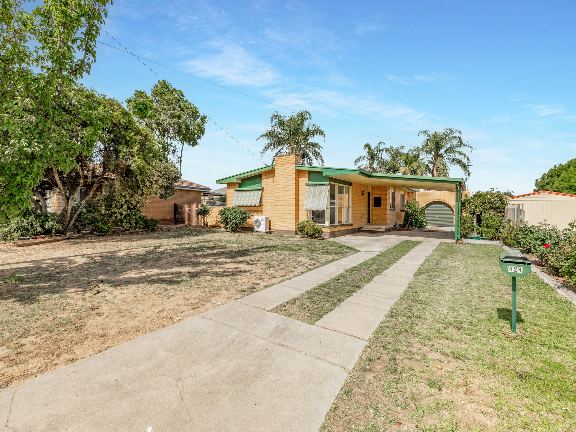 424 ROSS CCT, LAVINGTON NSW 2641, 0 habitaciones, 0 baños, House