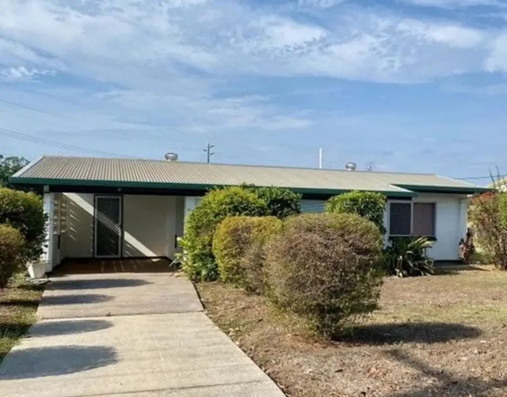 2 Bedroom House- For Rent!