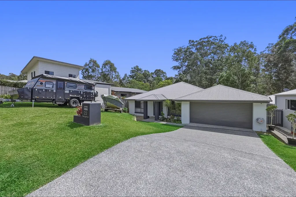 Gilston 4房  Family Living, Reserve Access & Exceptional Space