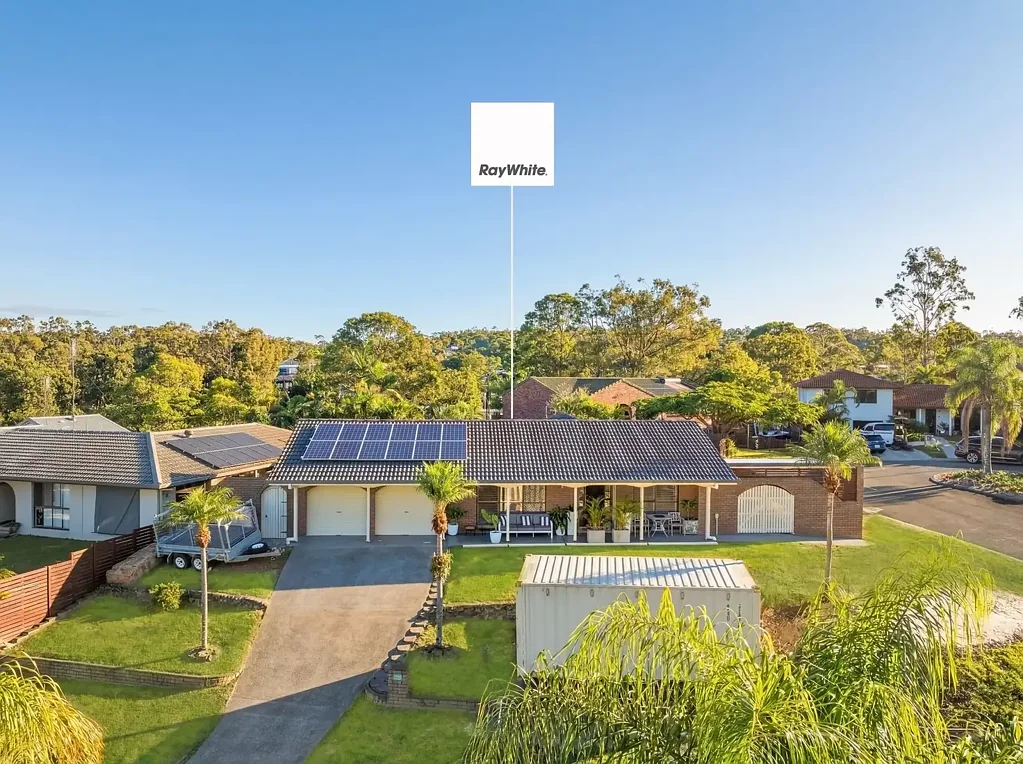 Helensvale 3Kwarto Ready to Enjoy, Packed with Future Potential