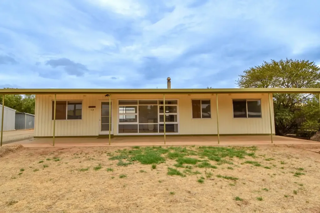 12 Collins St, Jamestown, SA 5491