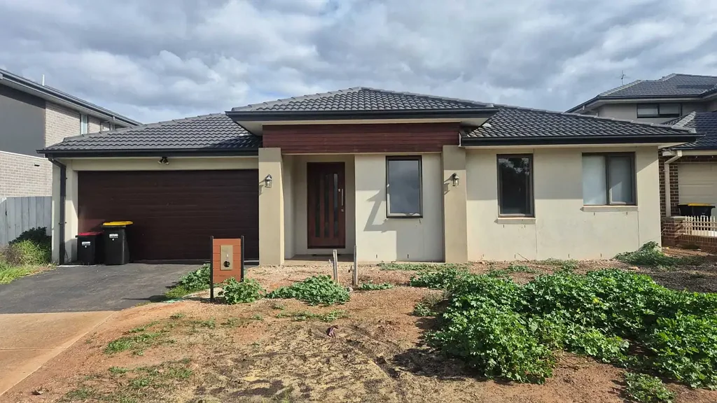 Stylish & Spacious Living in the Heart of Aintree – Steps from Bacchus Marsh Grammar (Woodlea Campus).