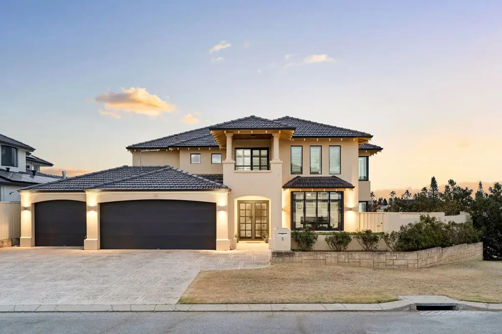 2 Hassars Road, Secret Harbour, WA 6173