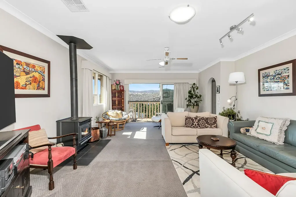 Jindabyne 6ਬੈੱਡਰੂਮ Jindabyne 4 Bedroom Home with Two approved Flats