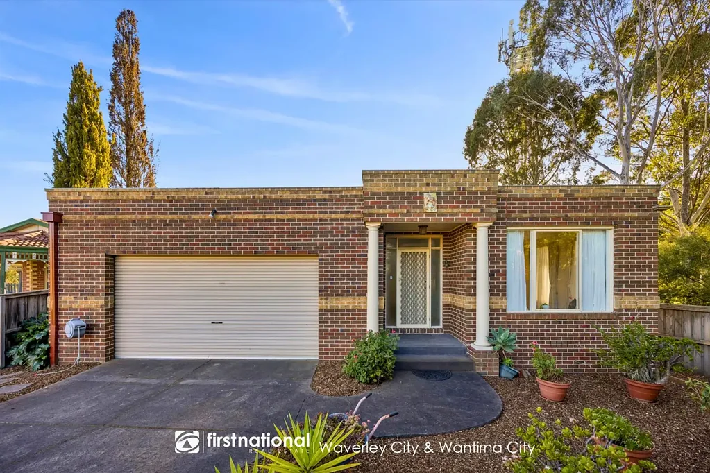 Burwood East 3房 位于 Burwood East 中心地带的一处宽敞家庭住宅 A Substantial Family Residence in the Heart of Burwood East