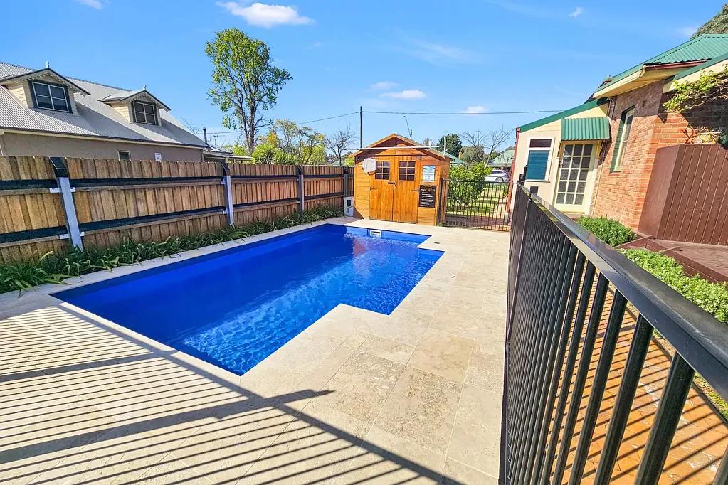 Centrally Located Furnished Cottage