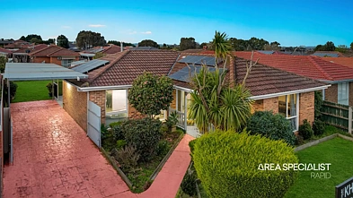 Hampton Park 3 Slaapkamer The Brief: Spacious Family Living with Modern Comforts!