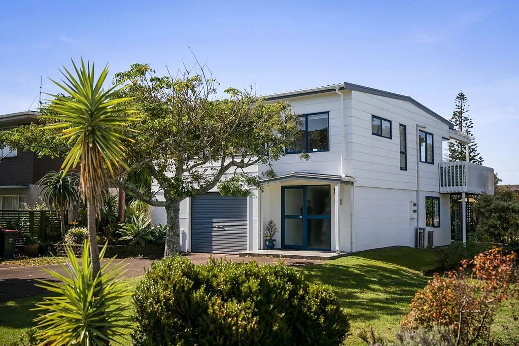 Waihi Beach 3房  Potential For 3 Income Streams on One Title