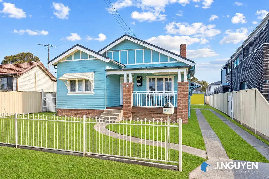 Canley Vale 3Zimmer Elevated & Renovated - 580m² Across Two Lots