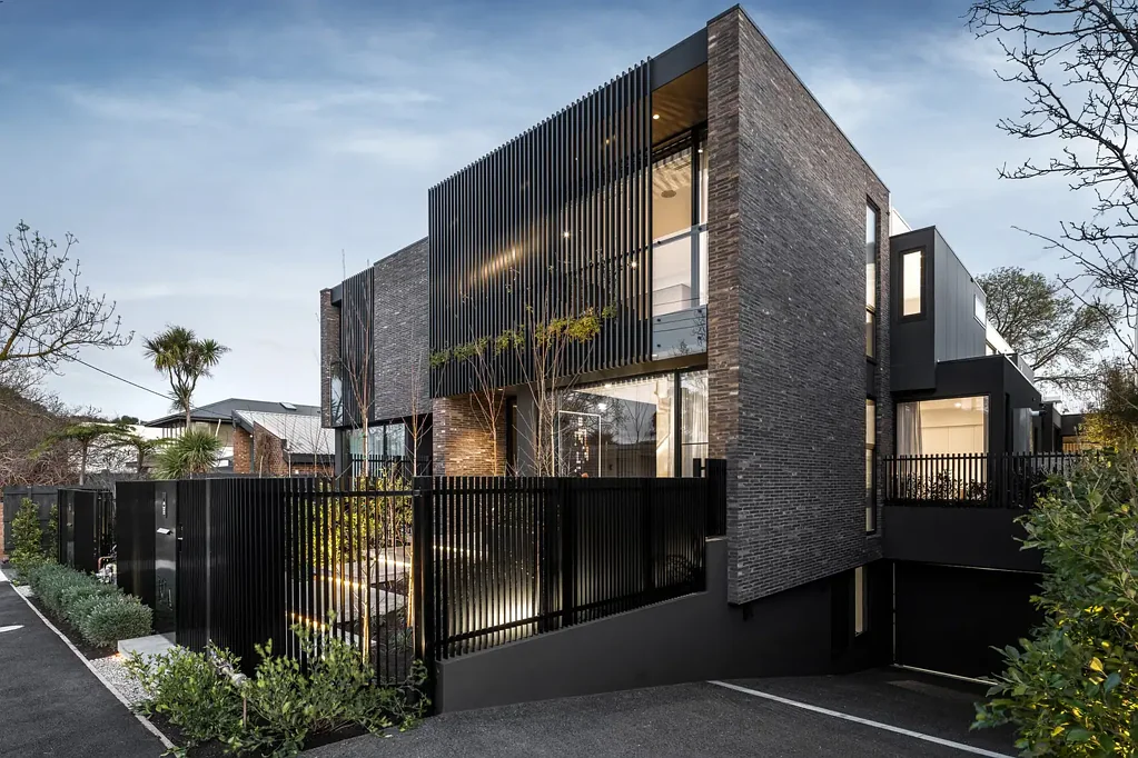 Brighton East 5 Bedroom A Lifetime of Luxury