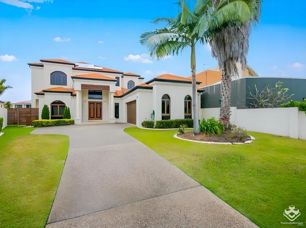 Five Bedroom Waterfront Home for rent